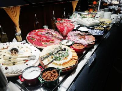 Gallery Aaperitiv bar 473